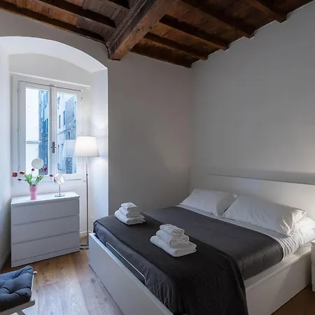 Apartament In The Heart Of *